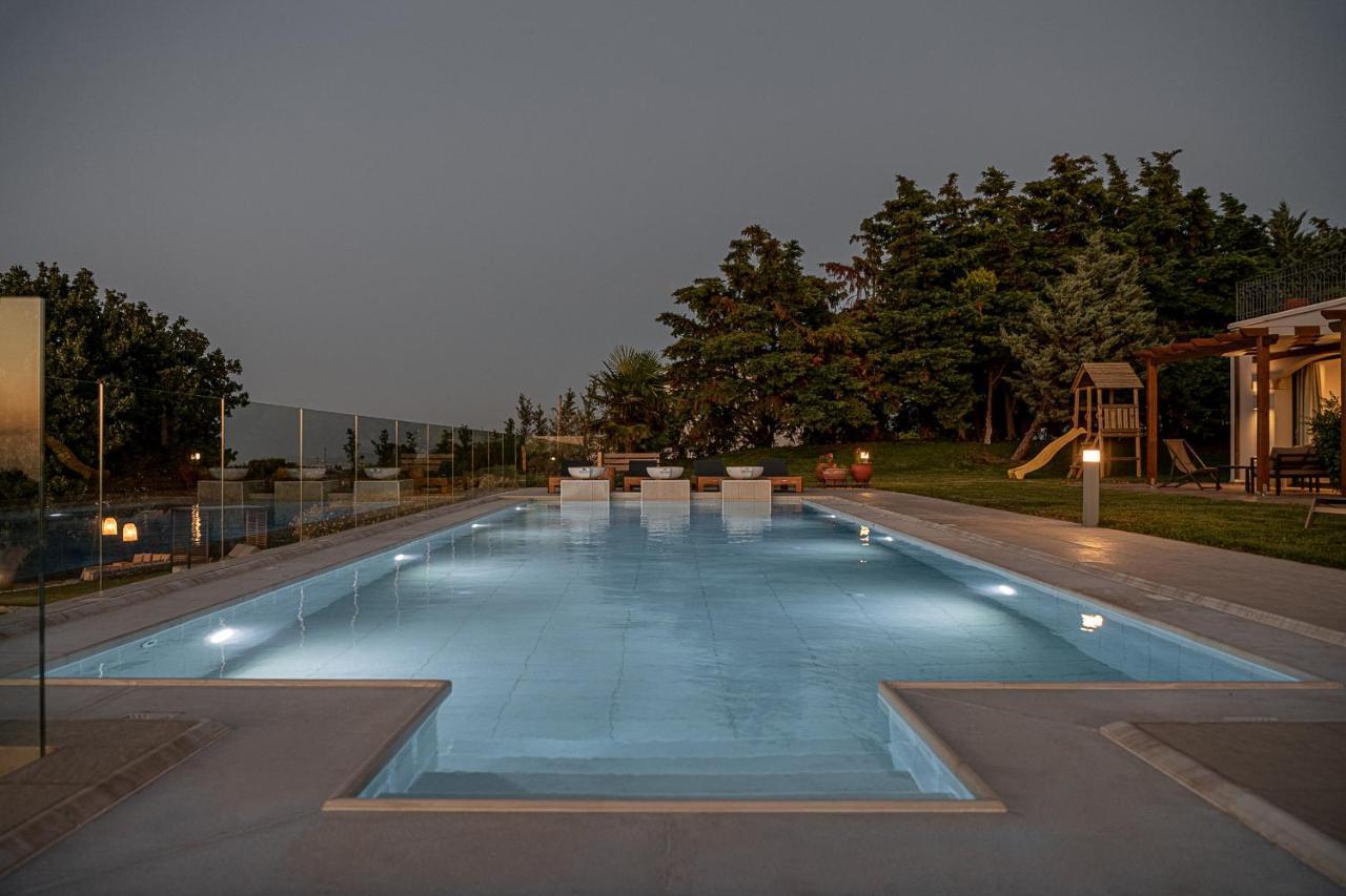 Villa Heora - The Floating Residence Tria Monastiria Екстериор снимка