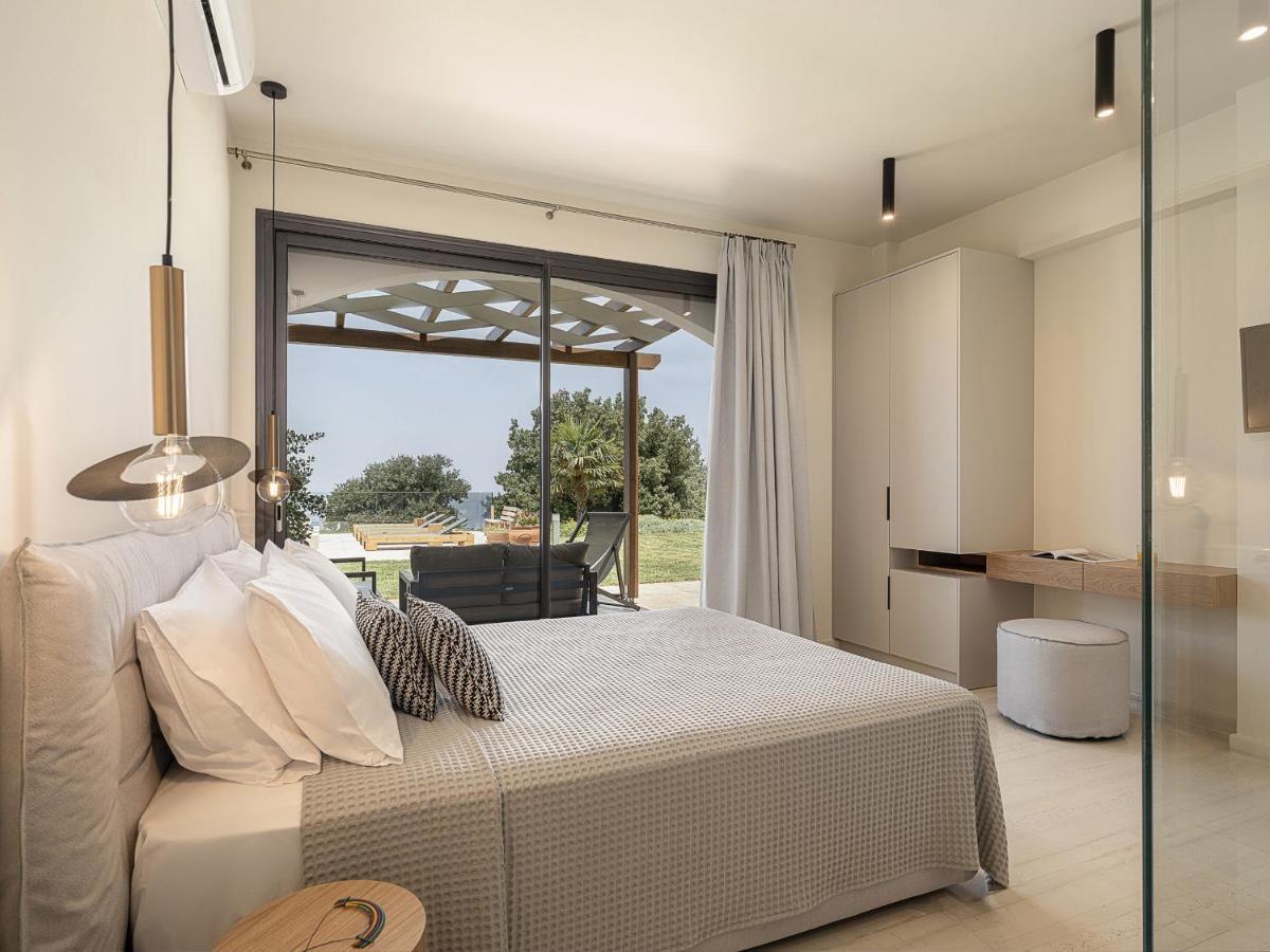 Villa Heora - The Floating Residence Tria Monastiria Екстериор снимка